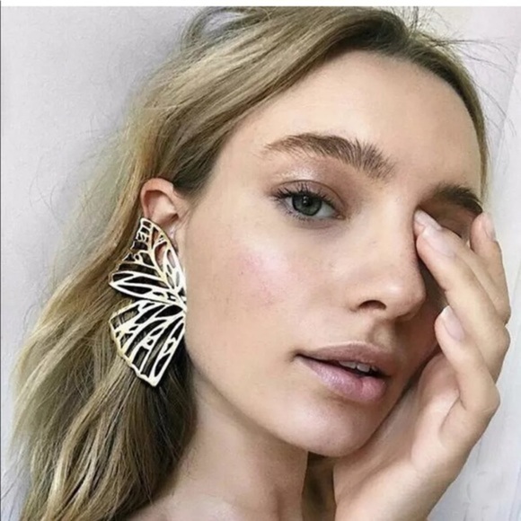 Jewelry - New beautiful butterfly womens earrings